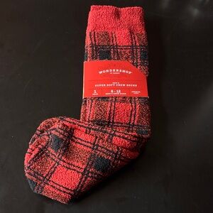 Wondershop Plaid Red and Black Crew Socks